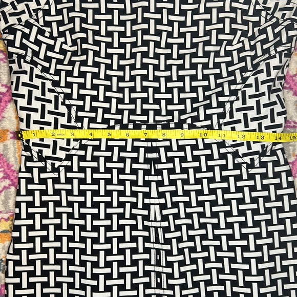 Diane von Furstenberg Black & White Geometric Sheath Cocktail Dress NWT Size 6 - Picture 11 of 12
